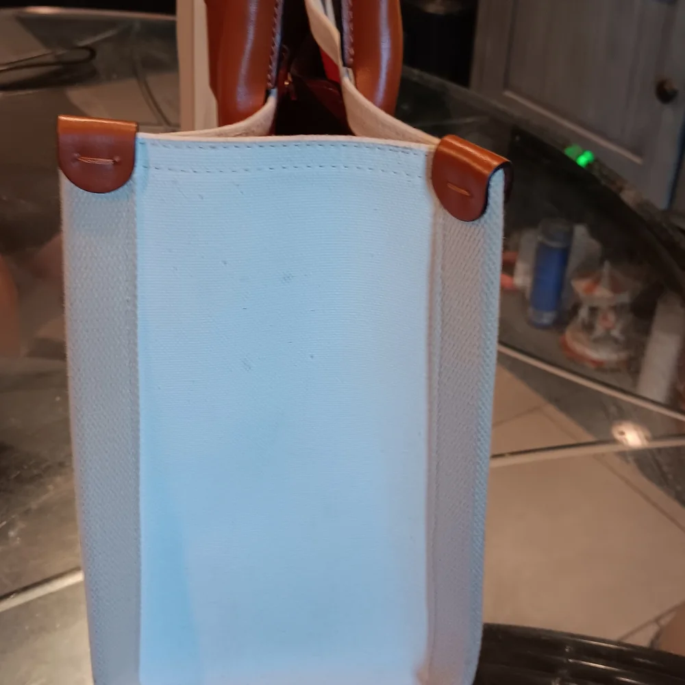 Christian Louboutin Nastroloubi White and Brown Tote Bag - Picture 4 of 10